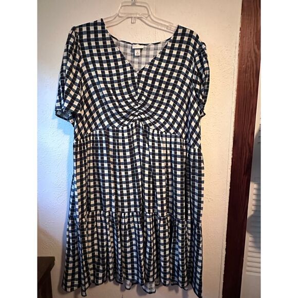 Ava & Viv Dresses & Skirts - Ava & Viv Woman's 1x Checkered Short Flutter Sleeve Tiered Dress Pockets